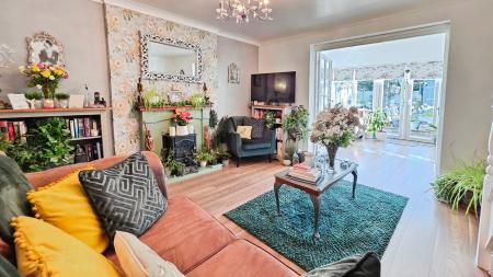 2 bedroom Semi-detached house for sale in Meadowbrook, Ruskington, NG34