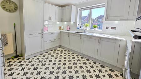 4 bedroom Detached house for sale in Coleridge Gardens, Sleaford, NG34