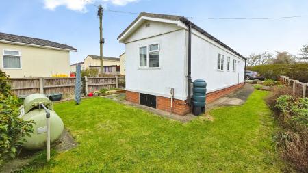 2 bedroom Park home for sale in Braemar Residential Park, Lincoln, LN4