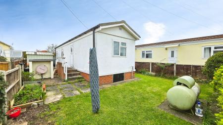 2 bedroom Park home for sale in Braemar Residential Park, Lincoln, LN4