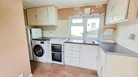 2 bedroom Park home for sale in Braemar Residential Park, Lincoln, LN4