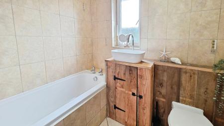 3 bedroom Detached house for sale in Robin Close, Sleaford, NG34