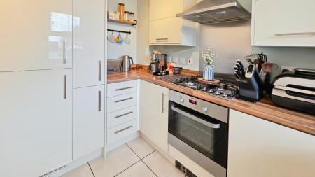 2 bedroom Semi-detached house for sale in Selemba Way, Greylees, NG34