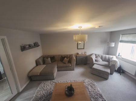 3 bedroom Semi-detached house to let in Whittle Road, Holdingham, NG34