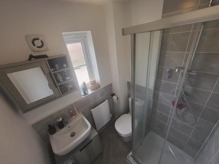 3 bedroom Semi-detached house to let in Whittle Road, Holdingham, NG34