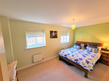 3 bedroom Town house to let in Gleneagles Drive, Greylees, Sleaford, NG34