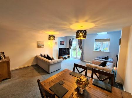 3 bedroom Town house to let in Gleneagles Drive, Greylees, Sleaford, NG34