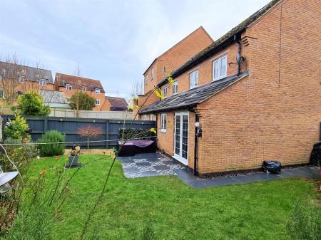 3 bedroom Town house to let in Gleneagles Drive, Greylees, Sleaford, NG34