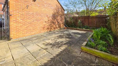 3 bedroom Semi-detached house for sale in Shrubwood Close, Heckington, NG34