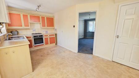 3 bedroom Semi-detached house for sale in Shrubwood Close, Heckington, NG34