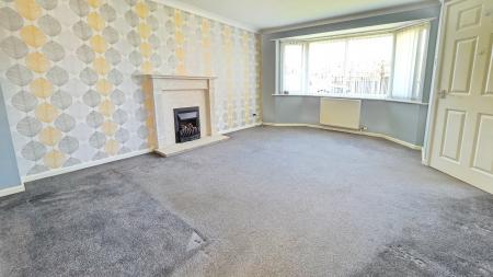 3 bedroom Semi-detached house for sale in Shrubwood Close, Heckington, NG34