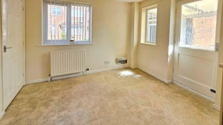 3 bedroom Semi-detached house for sale in Shrubwood Close, Heckington, NG34