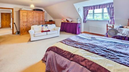 4 bedroom Bungalow for sale in Blasson Way, Sleaford, NG34