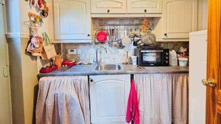 4 bedroom Bungalow for sale in Blasson Way, Sleaford, NG34