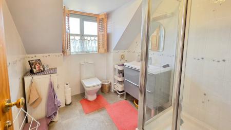 4 bedroom Bungalow for sale in Blasson Way, Sleaford, NG34