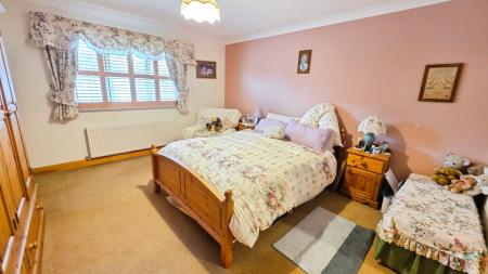 4 bedroom Bungalow for sale in Blasson Way, Sleaford, NG34