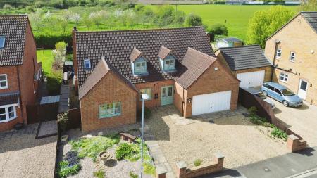 4 bedroom Bungalow for sale in Blasson Way, Sleaford, NG34