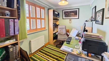 4 bedroom Bungalow for sale in Blasson Way, Sleaford, NG34