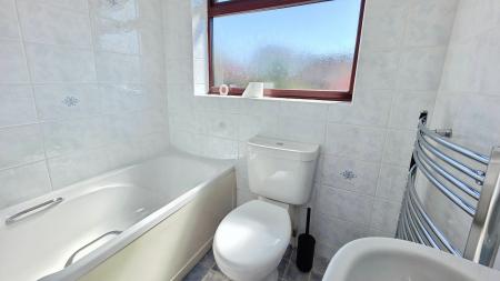 3 bedroom Semi-detached house for sale in Cobham Close, Heckington, NG34