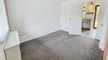 2 bedroom End of terrace house for sale in Woodside Court, Sleaford, NG34