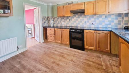 2 bedroom Semi-detached house for sale in Bellview Road, Ruskington, NG34