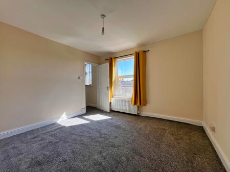 3 bedroom Semi-detached house to let in Electric Station Road, Sleaford, NG34