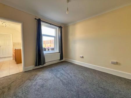 3 bedroom Semi-detached house to let in Electric Station Road, Sleaford, NG34