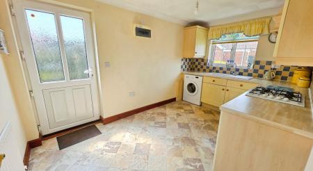 2 bedroom Semi-detached bungalow for sale in Maple Grove, Heckington, NG34