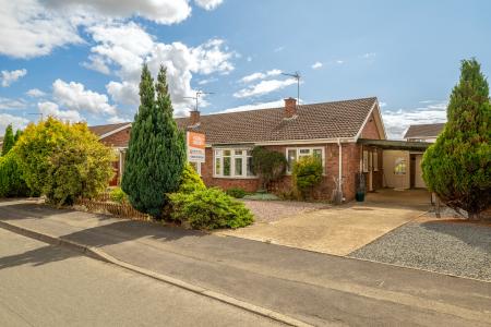 2 bedroom Semi-detached bungalow for sale in West Road, Ruskington, NG34