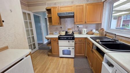 2 bedroom Semi-detached bungalow for sale in West Road, Ruskington, NG34