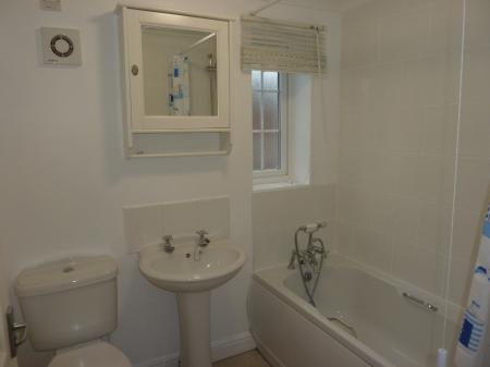 2 bedroom End of terrace house to let in The Creamery, Sleaford, NG34