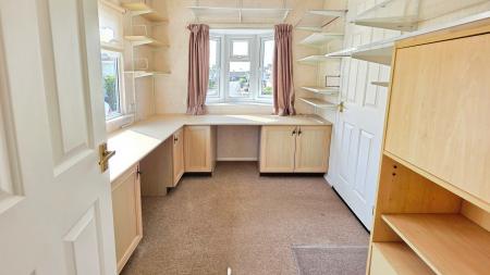 2 bedroom Park home for sale in Lindum Park, Ruskington, NG34