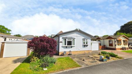 2 bedroom Park home for sale in Lindum Park, Ruskington, NG34