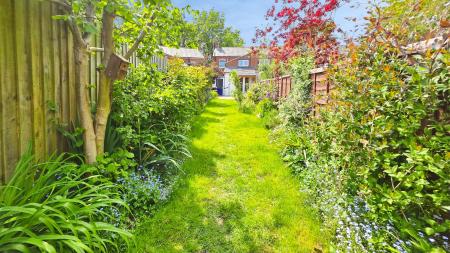 2 bedroom End of terrace house for sale in Mareham Lane, Sleaford, NG34