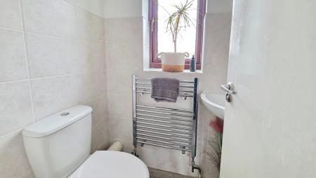 3 bedroom Detached house for sale in Gorse Lane, Leasingham, NG34