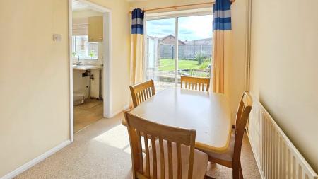 3 bedroom Semi-detached house for sale in Durham Avenue, Sleaford, NG34
