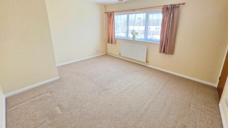 3 bedroom Semi-detached house for sale in Durham Avenue, Sleaford, NG34