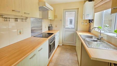 3 bedroom Semi-detached house for sale in Durham Avenue, Sleaford, NG34