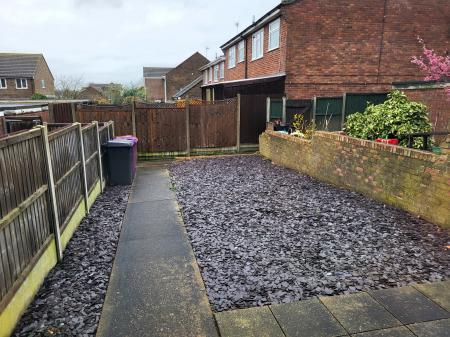 3 bedroom Terraced House to let in Joel Square, Cranwell, NG34