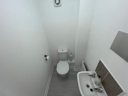 3 bedroom Town house to let in Snow Close, Holdingham, NG34