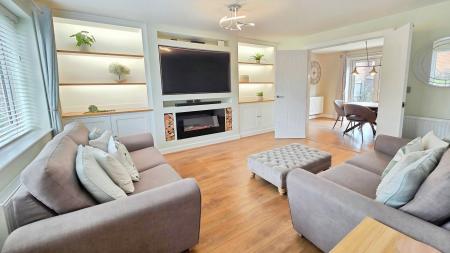 4 bedroom Detached house to let in Glengarry Way, Greylees, Sleaford, NG34