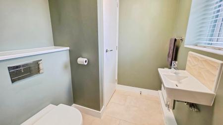 4 bedroom Detached house to let in Glengarry Way, Greylees, Sleaford, NG34