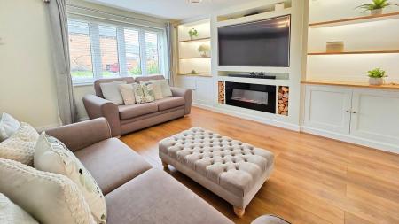 4 bedroom Detached house to let in Glengarry Way, Greylees, Sleaford, NG34