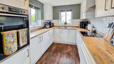 3 bedroom Semi-detached house for sale in High Street, Helpringham, NG34