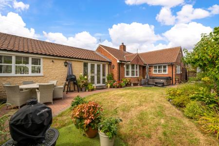 3 bedroom Detached bungalow for sale in Main Street, Aunsby, NG34