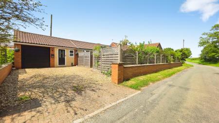 3 bedroom Detached bungalow for sale in The Pelican, Aunsby, NG34
