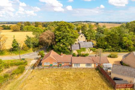 3 bedroom Detached bungalow for sale in Main Street, Aunsby, NG34