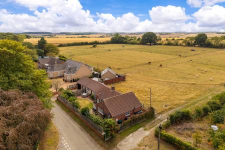 3 bedroom Detached bungalow for sale in Main Street, Aunsby, NG34