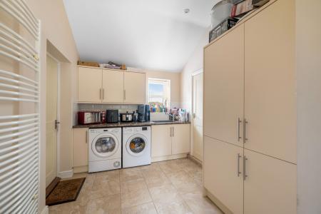 3 bedroom Detached bungalow for sale in Main Street, Aunsby, NG34