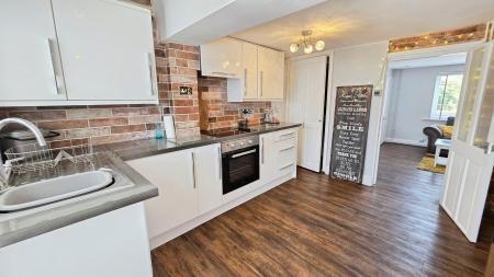 2 bedroom Terraced House for sale in Bridge Street, Billinghay, LN4